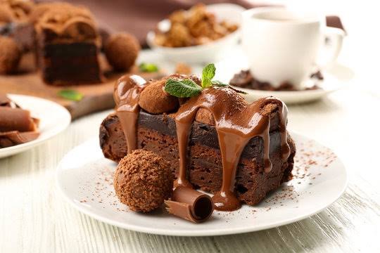 TORTE E DESSERTS