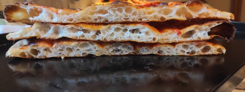 PIZZA IN TEGLIA ROMANA - IDEALE PER CENE NUMEROSE GRANDI EVENTI , BANCHETTI, COMPLEANNI , CATERING 