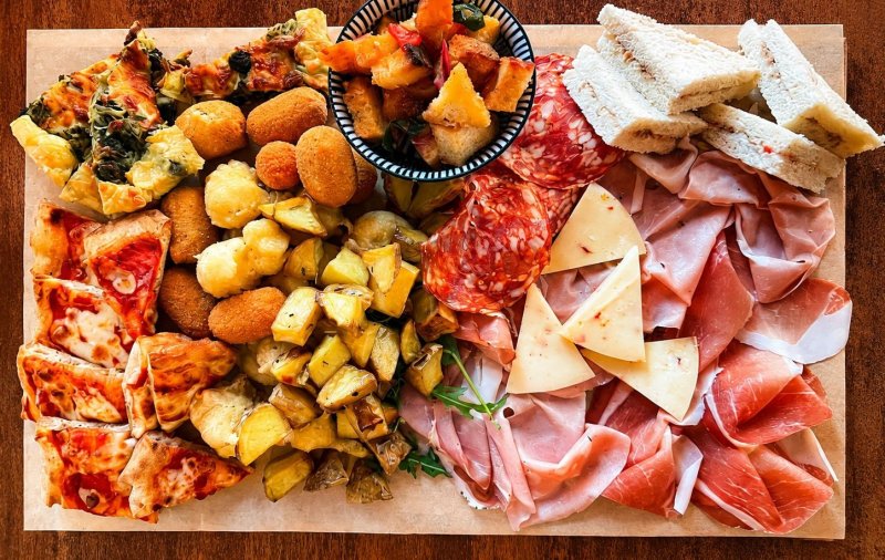 APERITIVO OLD SQUARE